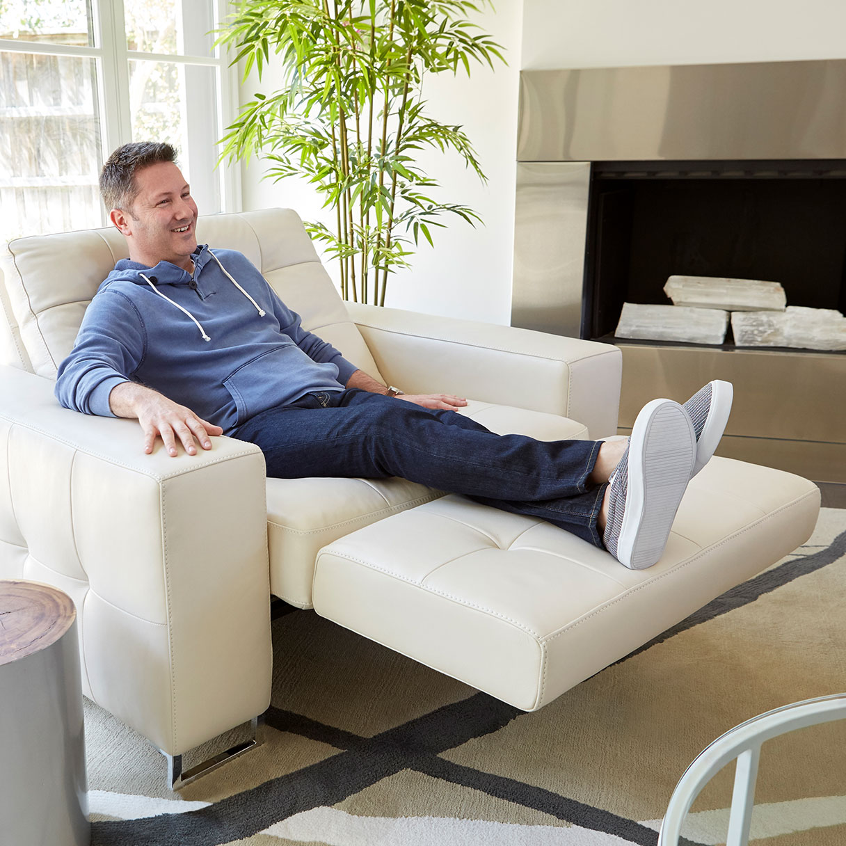 Gordon Power Comfort Recliner - Cantoni